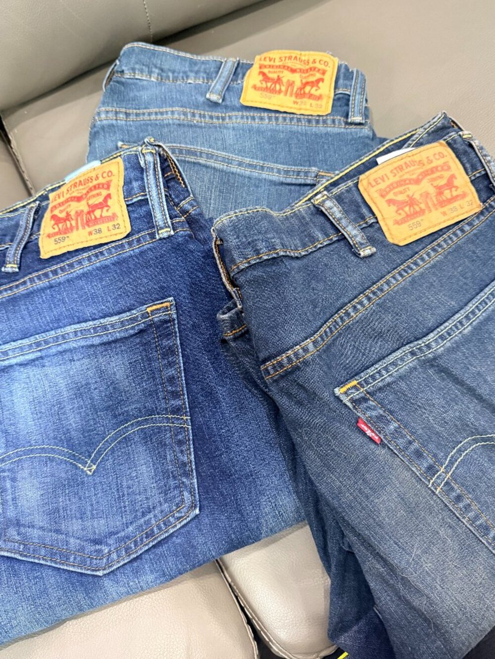 MEN'S LEVIS JEANS LOT OF 3